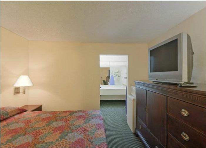 Americas Best Value Inn Laredo Exterior photo